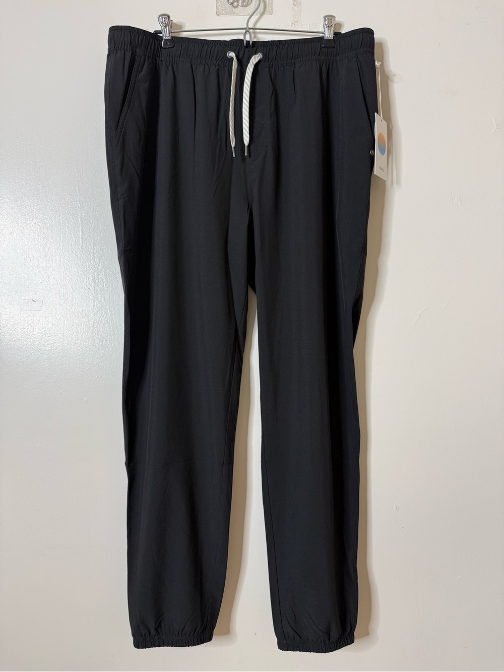 Vuori Men’s Kore Jogger Unlined 28" Size XL V4002 Black